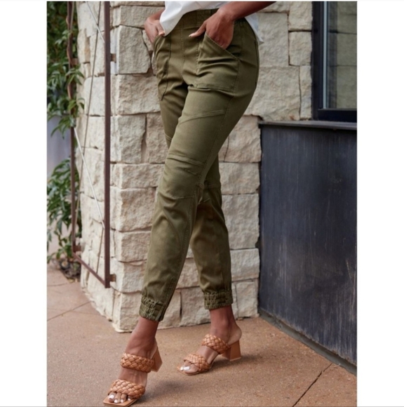 Spanx Stretch Twill Cargo Ankle Joggers - Picture 1 of 6